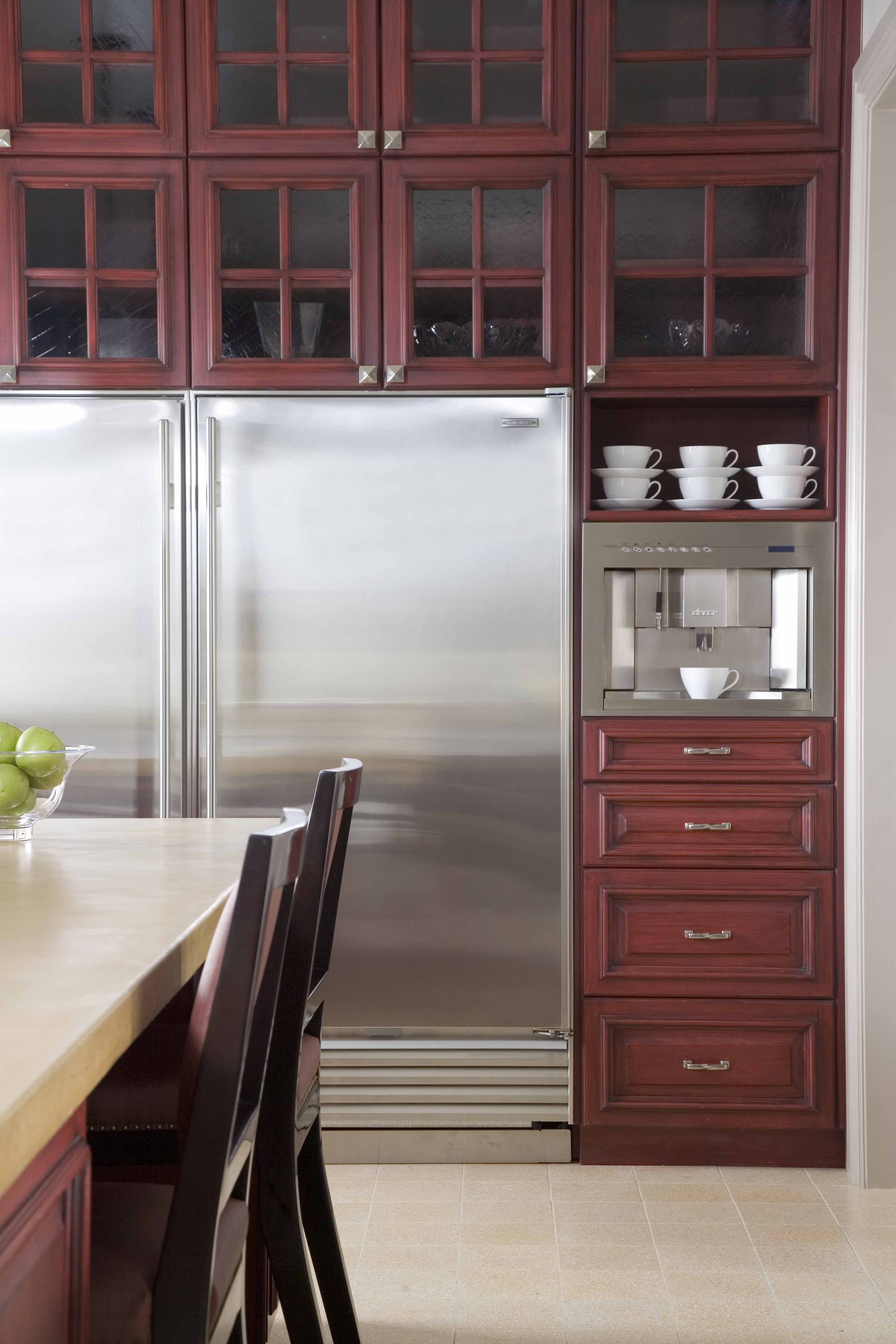 Rich Wood Traditional Kitchen & Bath — Interior design by company kd