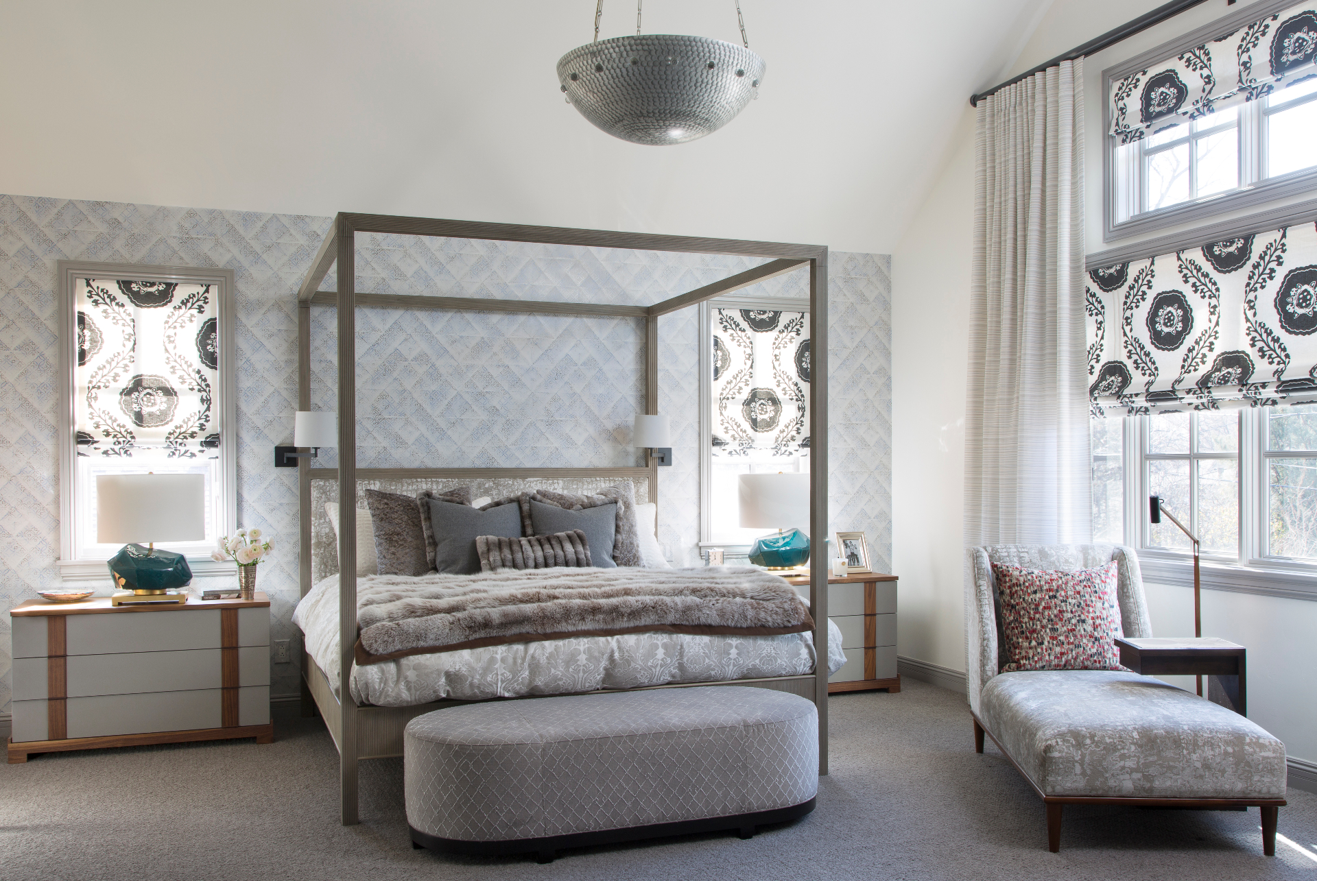 Crestwood Transitional, Interior design by company kd, Denver CO