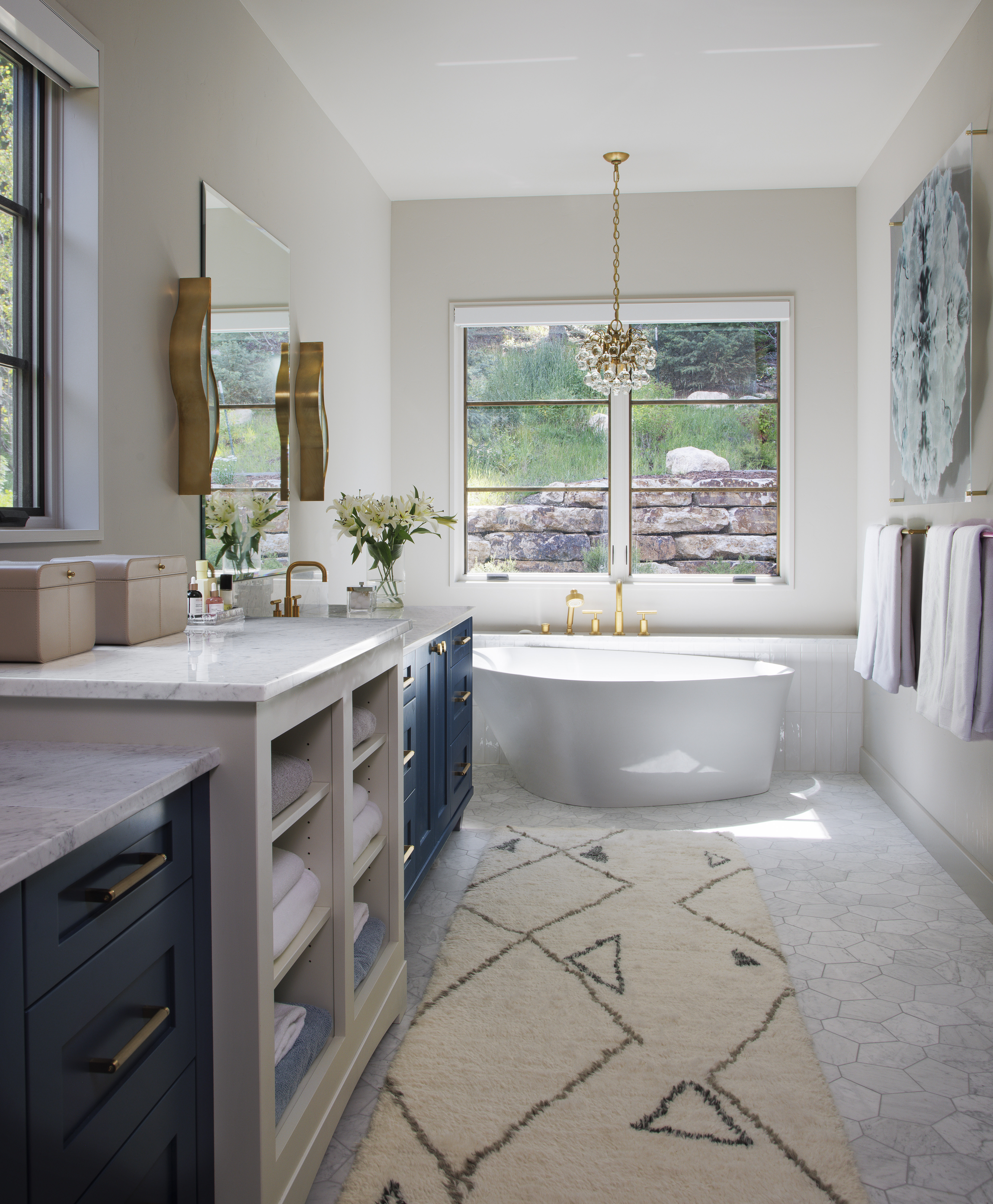 Keystone Warm + Modern — Interior design by company kd