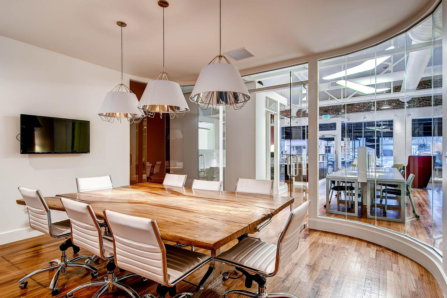 Porchlight Bonnie Brae — Interior design by company kd