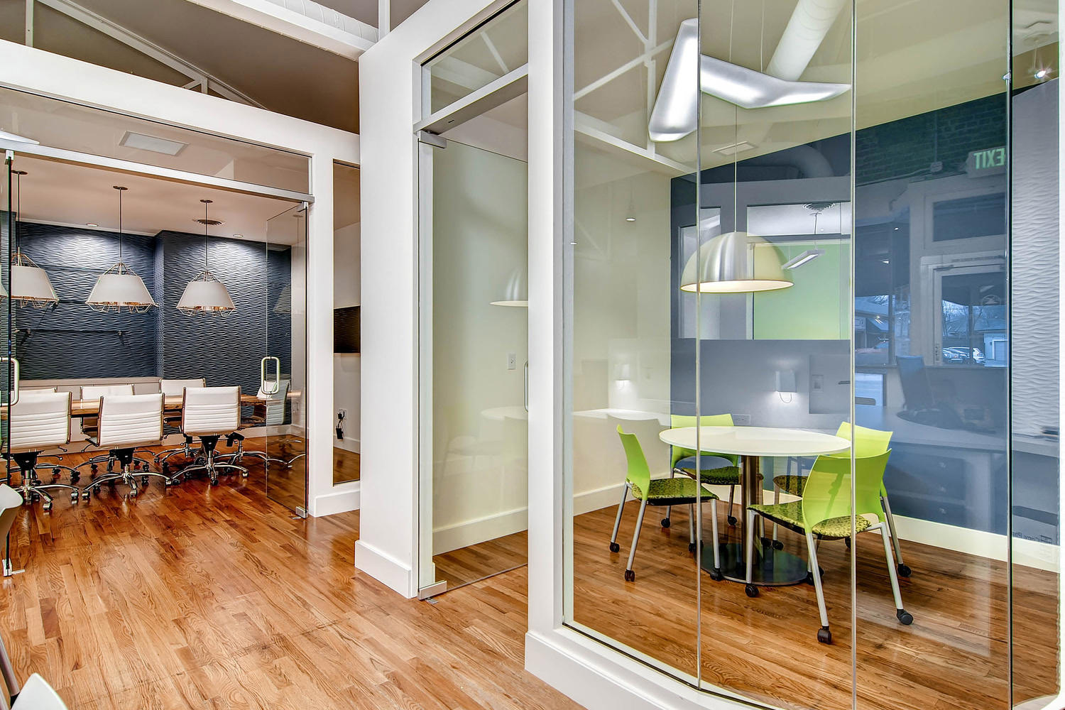 Porchlight Bonnie Brae — Interior design by company kd